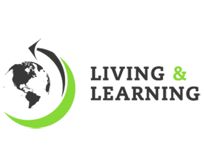 Estudiantes de Living & Learning en programa académico global viviendo en comunidad